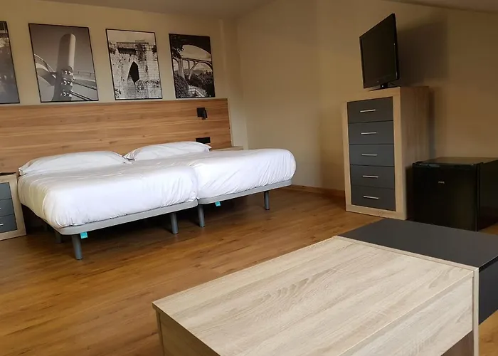 Apartamentos Turisticos Y Habitaciones Cidade Vella